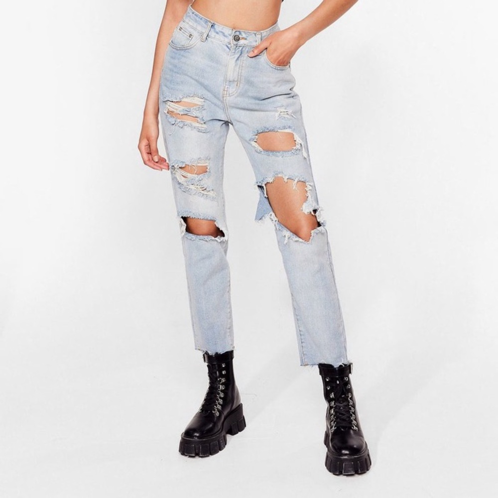 High waisted Distressed mom jeans